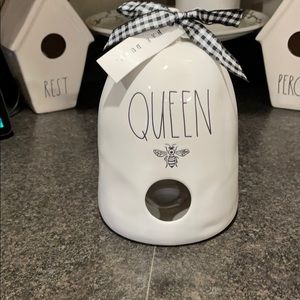 Queen Bee Birdhouse Rae Dunn